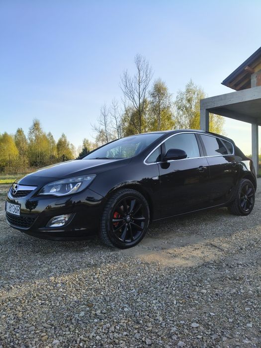 OPEL Astra  J 2010r.