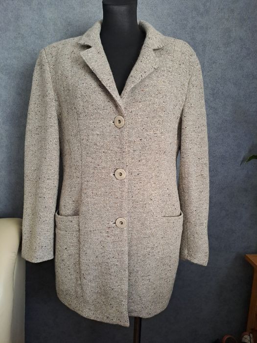 Lekki szary płaszcz