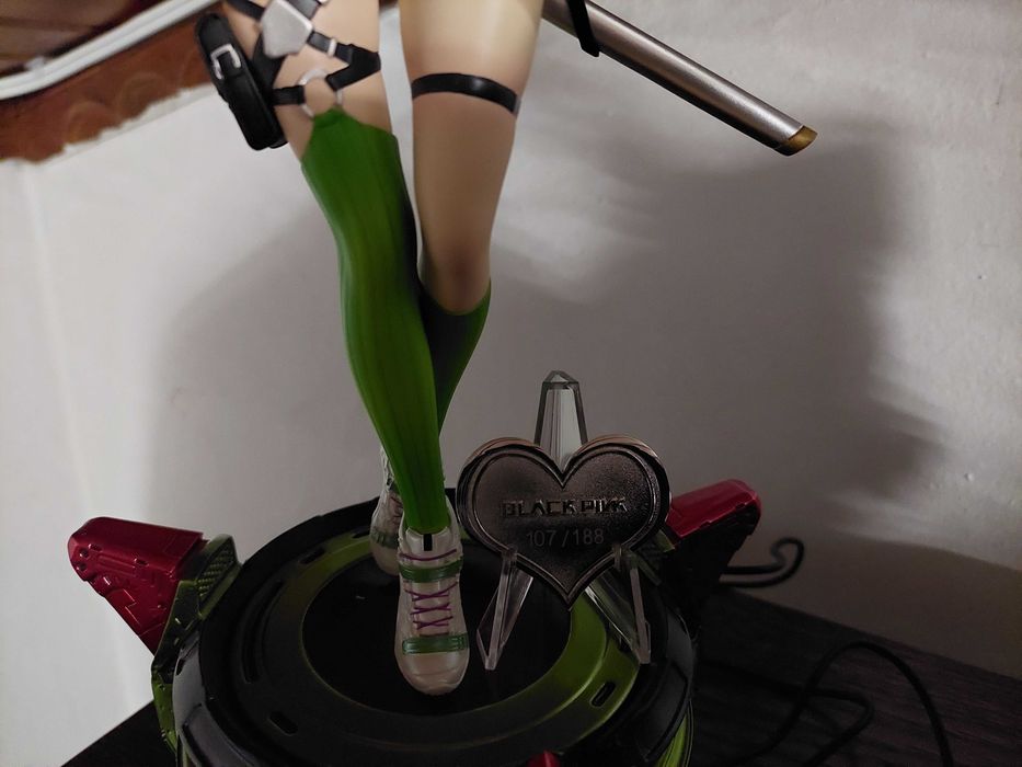 Figurka anime Mitsuri kanroji demon slayer