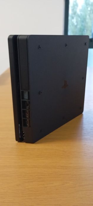 PS4 + 2 comandos + Mala