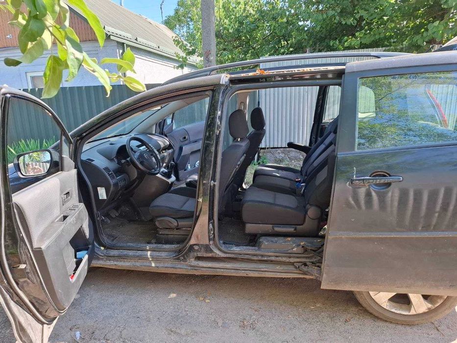 продам Mazda 5.