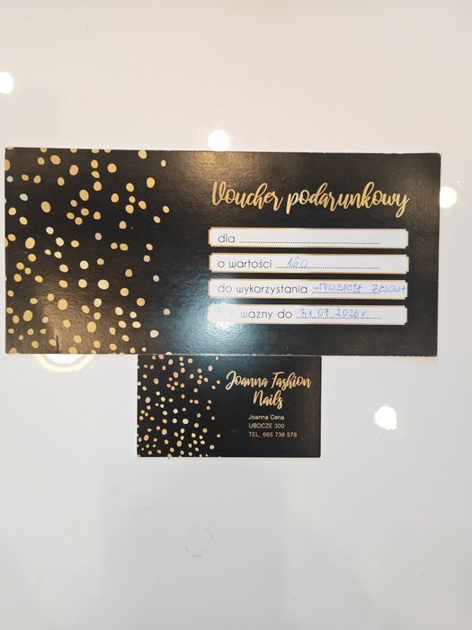 Voucher podarunkowy stylizacja paznokci
