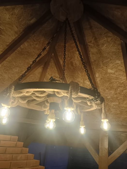 Żyrandol koło vintage