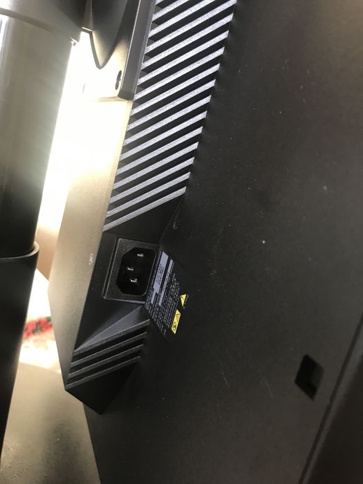 Монитор Lenovo LT2252p 22дюйма