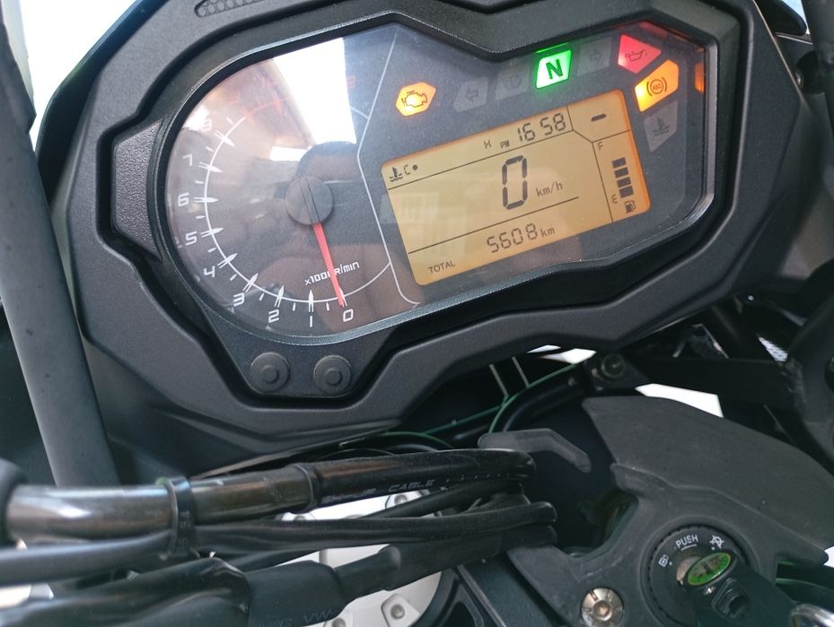 Moto Benelli trk 502