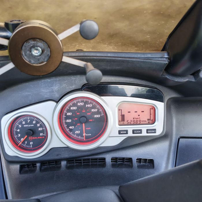 Skuter Gilera Nexus 300 Piaggio Aprilia