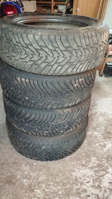 Шини зимові NORRSKEN 215/55 R17 Італійська наварка, майже нова.