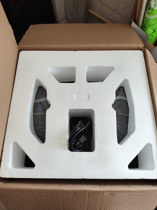 Altifalante ativo PROEL V15PLUS  + Suporte Proel FRE180BKV2