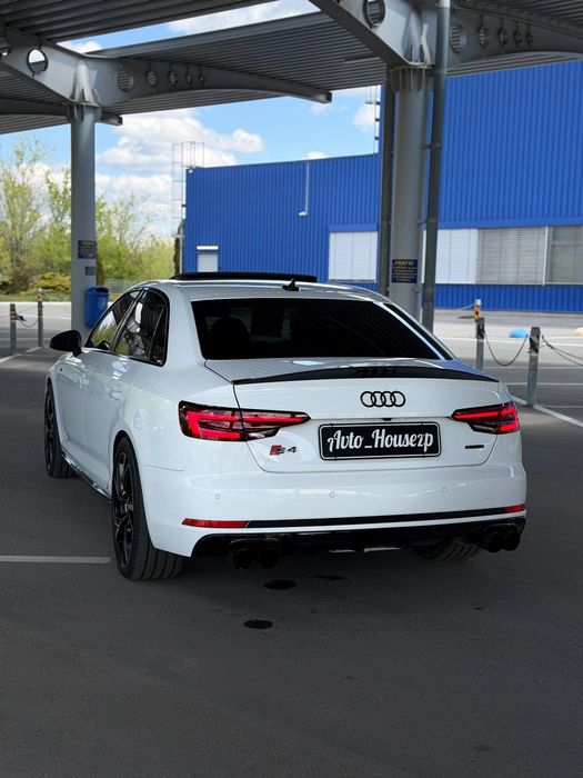 Продам Audi S4 2018
