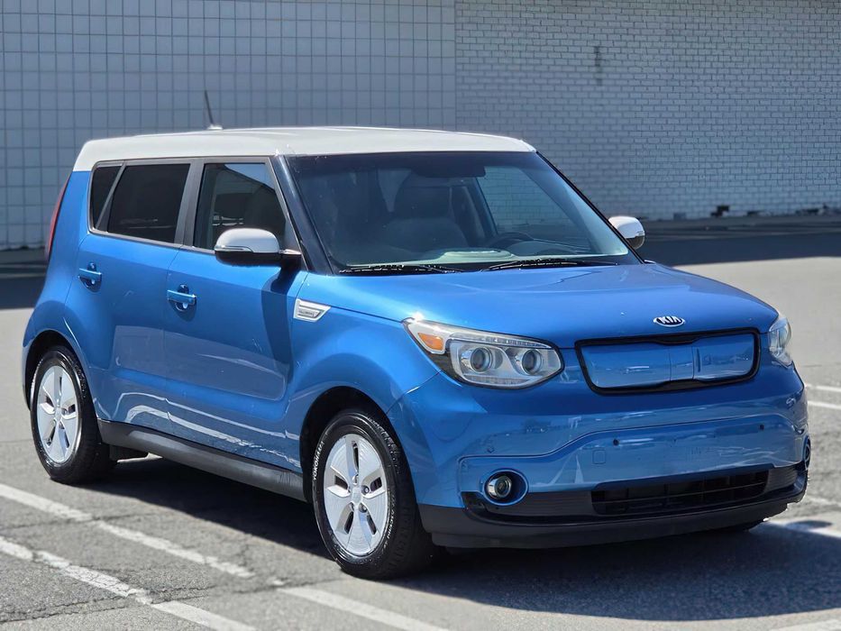 Kia Soul EV +      2015