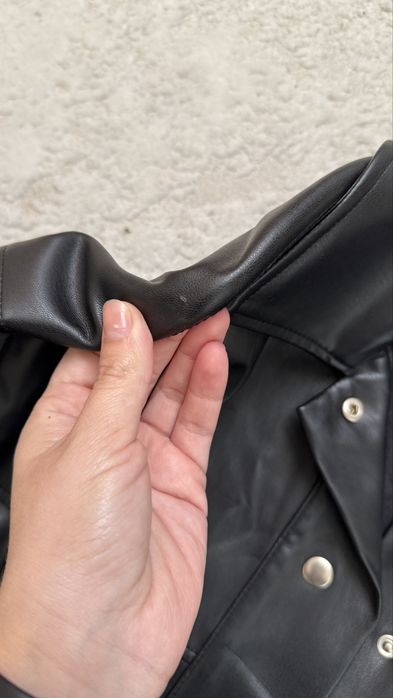 Сорочка з екошкіри Зара