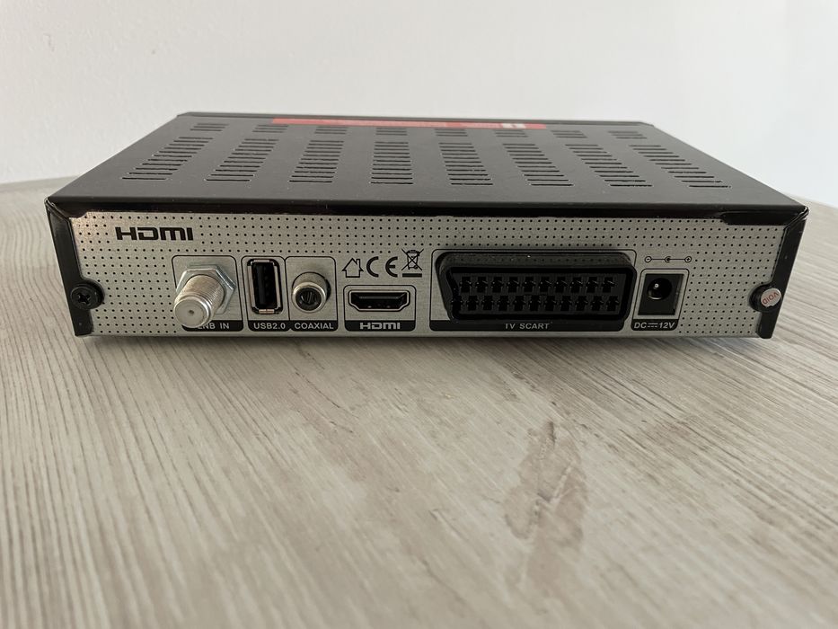 Tuner cyfrowy satelitarny opticum ax 300 plus dvb-s/s2