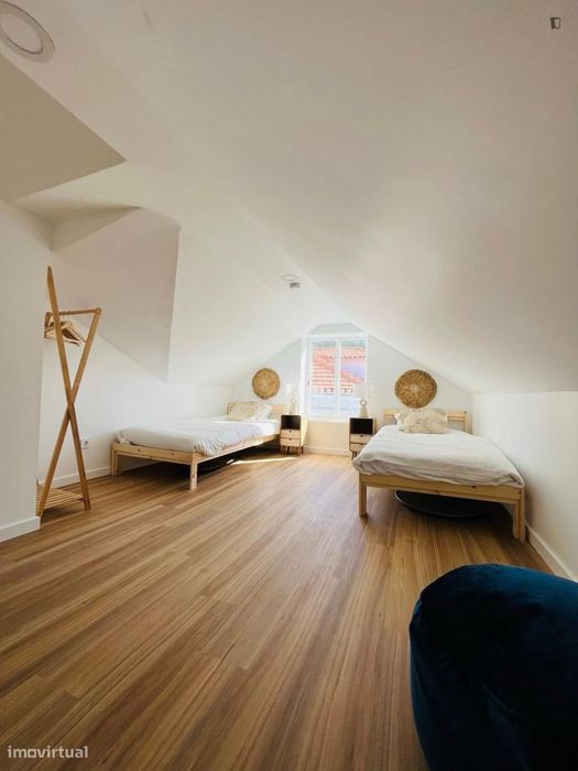 Quarto - localizado em Costa da Caparica Lisbon