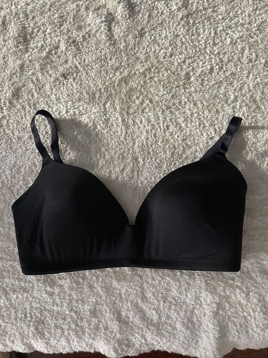 Czarny stanik H&M r. 80D usztywniana miseczka