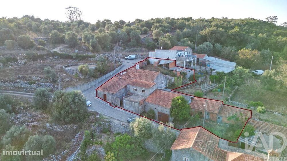 Casa de aldeia T3 em Alvorge de 347,00 m2