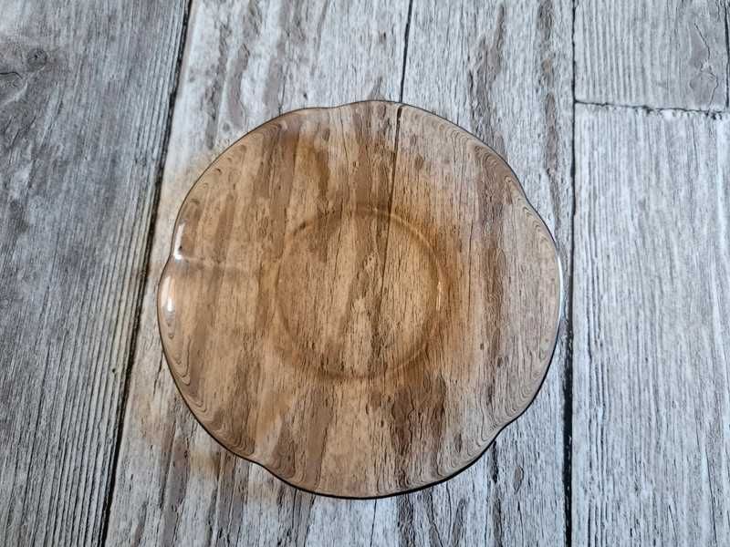 Talerzyk mały na ciasteczko filiżankę kwiat szklany szkło Duralex