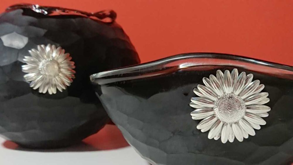 Conjunto de 2 peças decorativas em vidro preto opaco