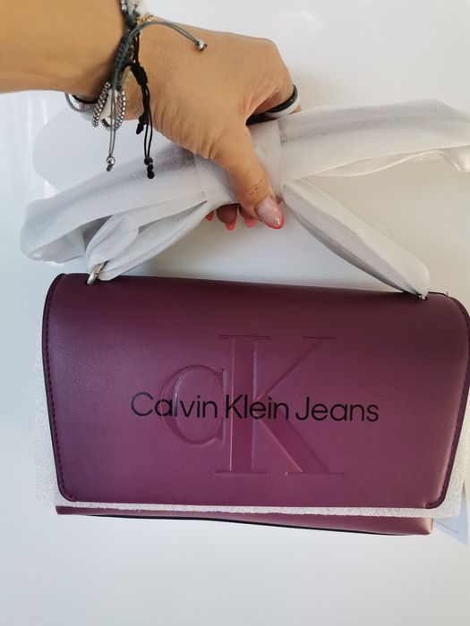 Torebka listonoszka Calvin Klein Jeans