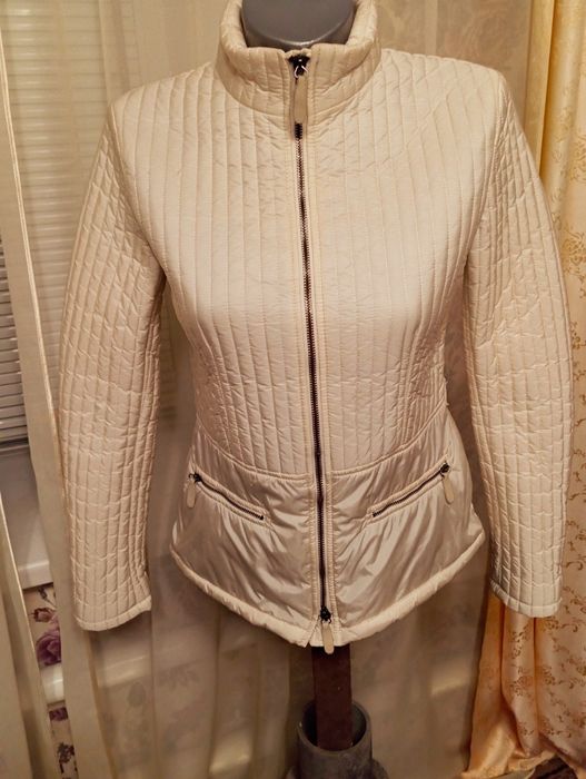 Продам жіночі курточки весняні