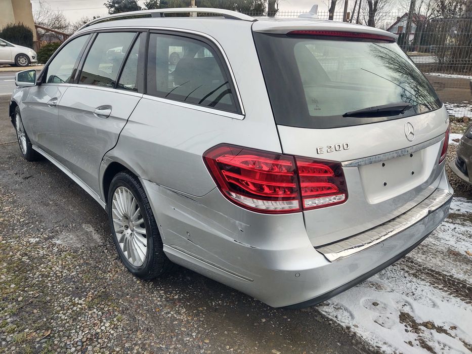 mercedes E-KLASA 2013r LIFT 2.2CDI 136KM NAVI uszkodzony
