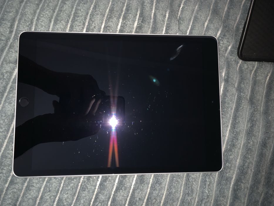 Айпад 9-го поколения б/у
