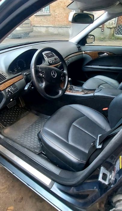 Mercedes- Benz   E- Класс 2008 S 211