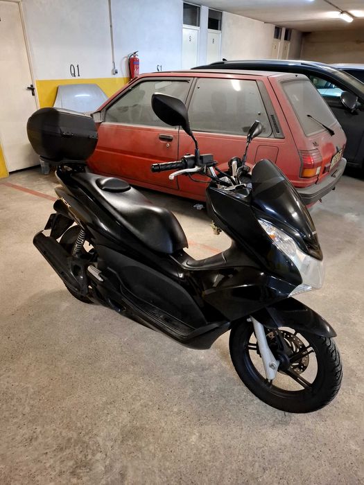 Honda pcx seguida na honda