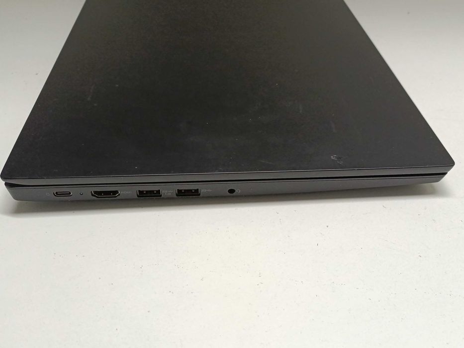 Lenovo ThinkPad E585 15.6"  Ryzen 5 2500U 8Gb 128Gb Radeon Vega 8