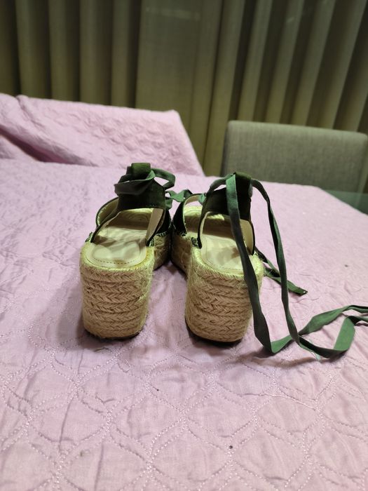 Sandálias verdes