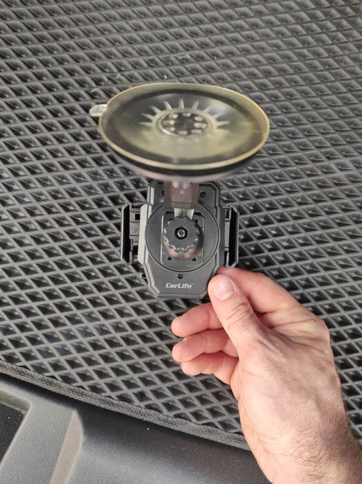 Автотримачі телефонів