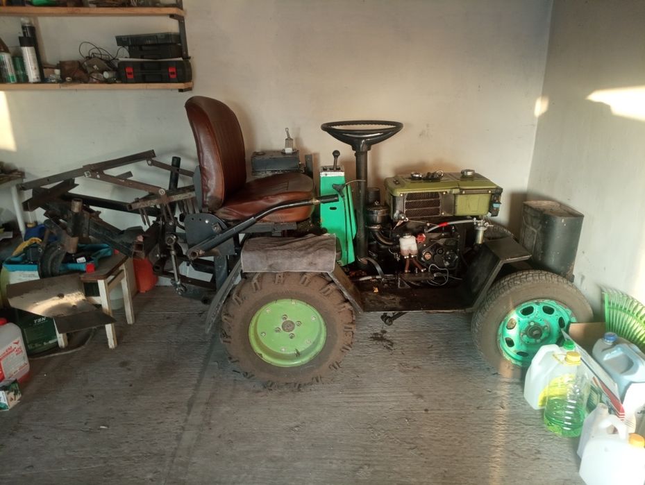 Міні трактор (мотоблок)