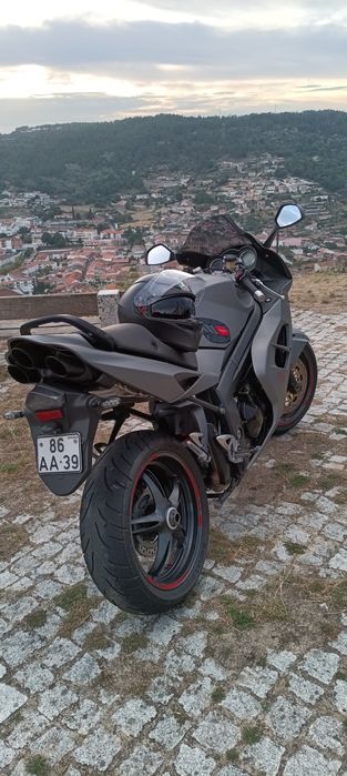 Triumph Sprint ST 1050