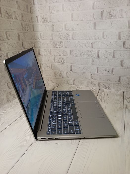 Ноутбук HP Laptop 15t-fd000 I5-1334U 10 ядер 16Gb RAM стан нового