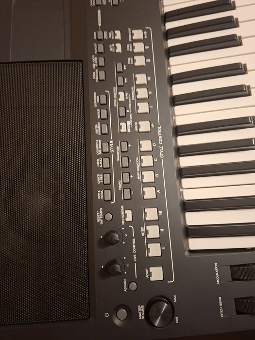 Yamaha psr sx 600