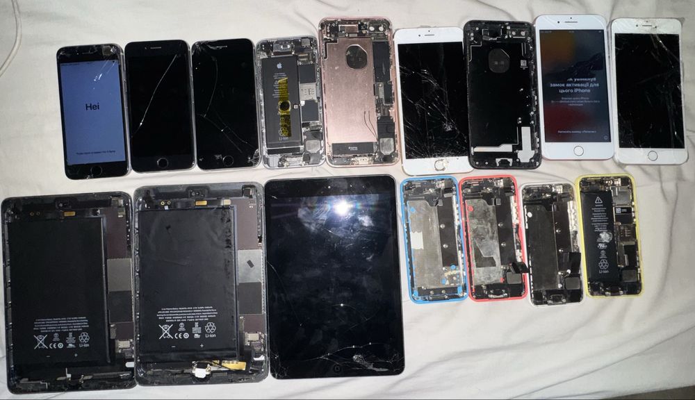Лот техники Apple iPhone iPad