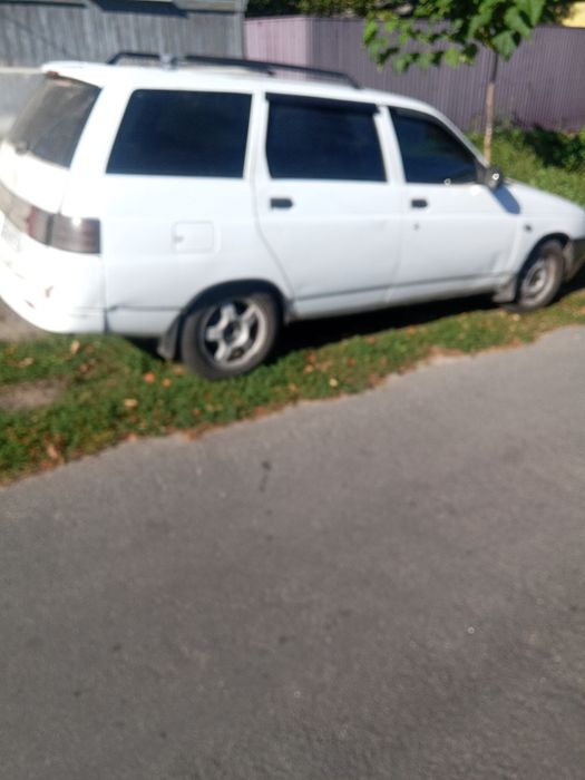 автомобіль ваз2111