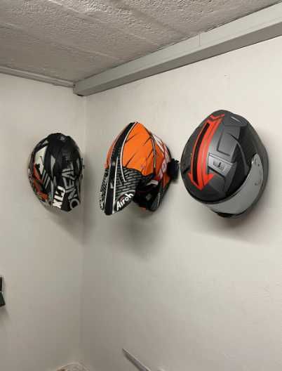 Suporte de parede para capacete