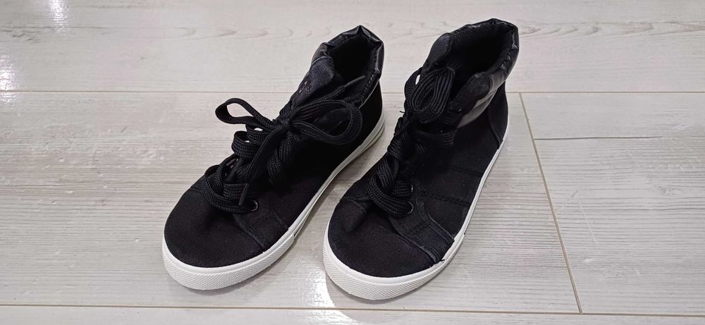 Trampki Wysokie Czarne 30 Chłopiec Wiosenne Jesienne Sznurówki Nowe