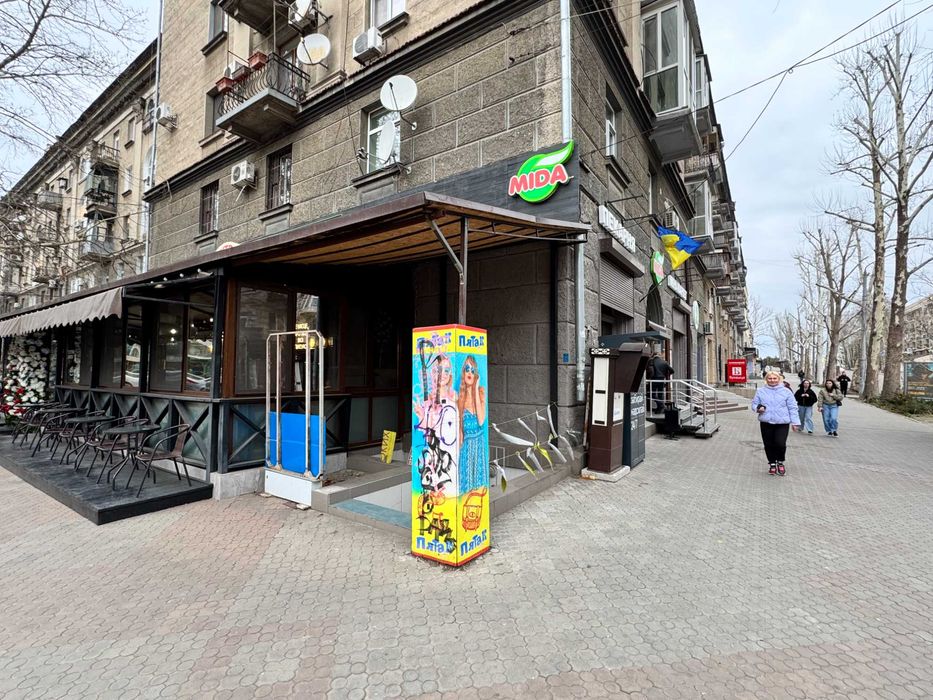 Соборна приміщення 216 кв.м. прохідняк ТОП місце фасад