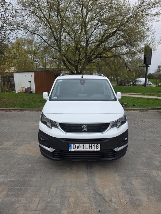 Peugeot Rifter Peugeot Rifter 1.2 PureTech 110KM 81kW bliźniaczy z Berlingo, ProAce,