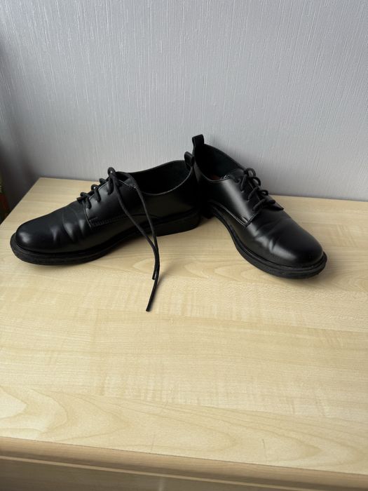 Жіночі туфлі.