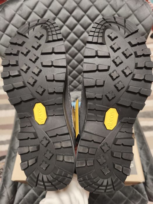 Водонепроникні McKinley Vulcanus Mid AQX W Vibram 42р