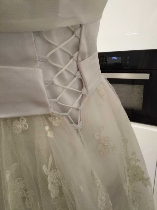 krótka sukienka ślubna roz.34-36 +bolerko gratis