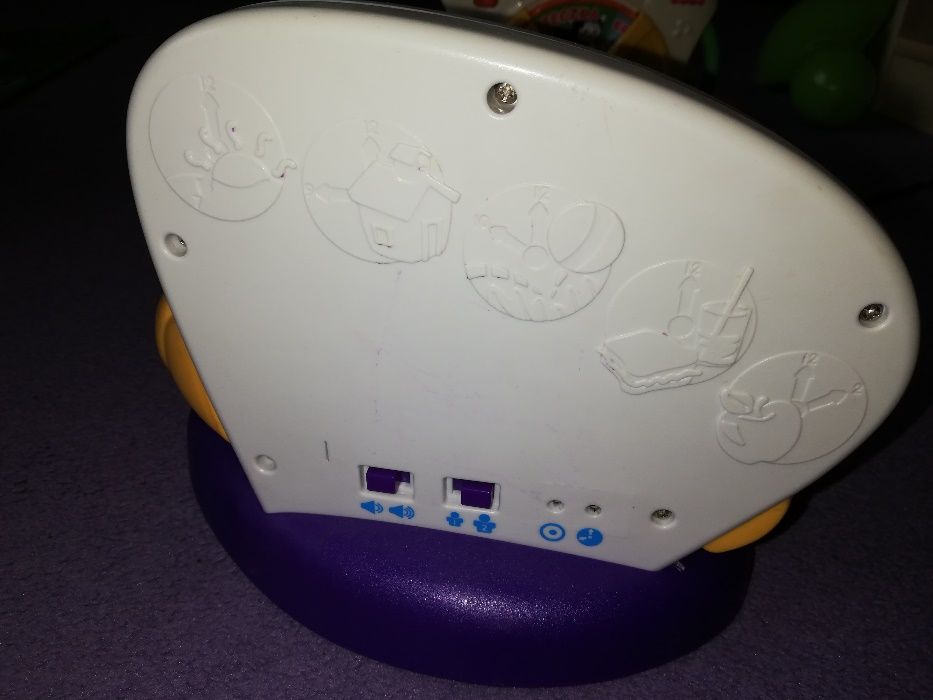 Zegar zabawka, gra, zadaje zagadka, uczy godzin Fisher Price