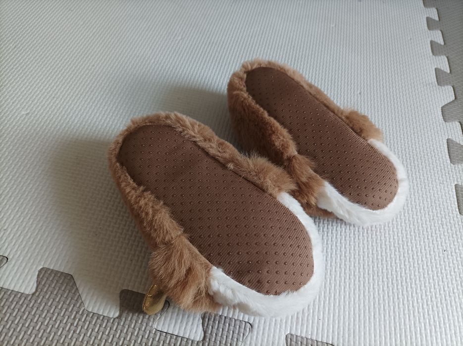 Kapcie rozmiar 24/25