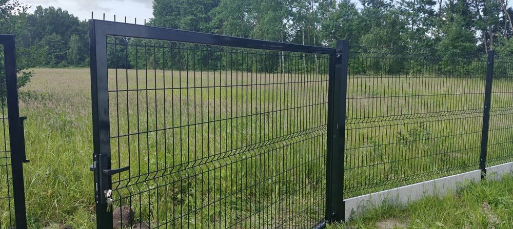 Brama panelowa dwuskrzydłowa