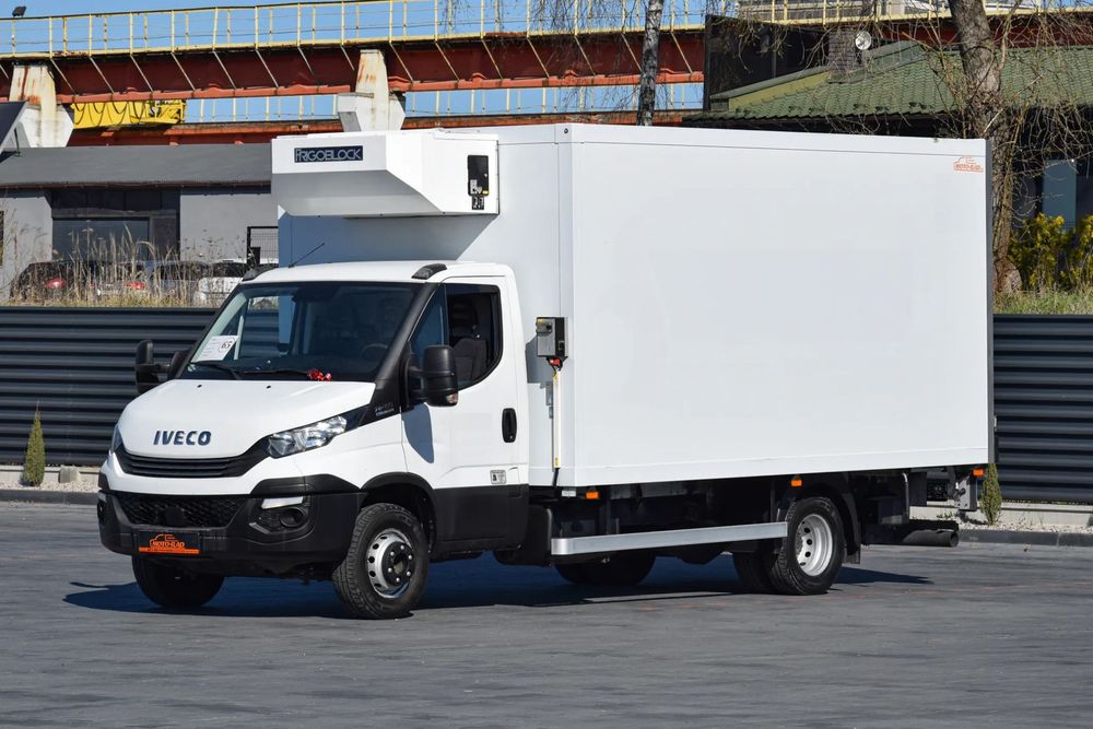 Iveco DAILY 70C18 / 3.0 - 180 KM / AUTOMAT HI-MATIC / 3 OSOBY / CHŁODNIA - MROŹNIA 4,55 M / AGREGAD FRIGOBLOCK / WINDA SORENSEN / KLIMA / TEMPOMAT / KAMERA COFANIA / REGULOWANE ZAWIESZENIE / SERWISOWANY / SPROWADZONY Z NIEMIEC  / Tanie Szybkie Finansowani