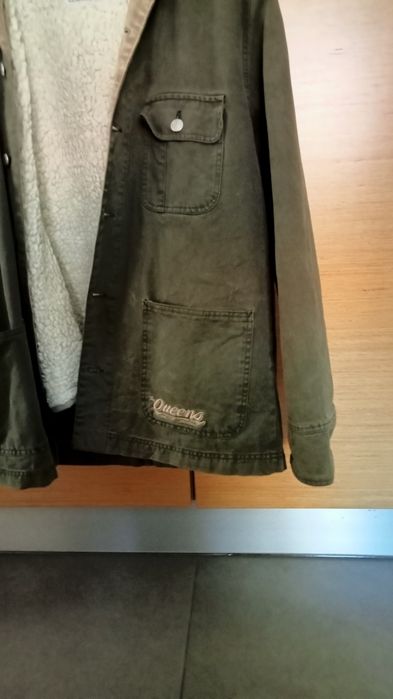 Casaco vintage da marca Queens