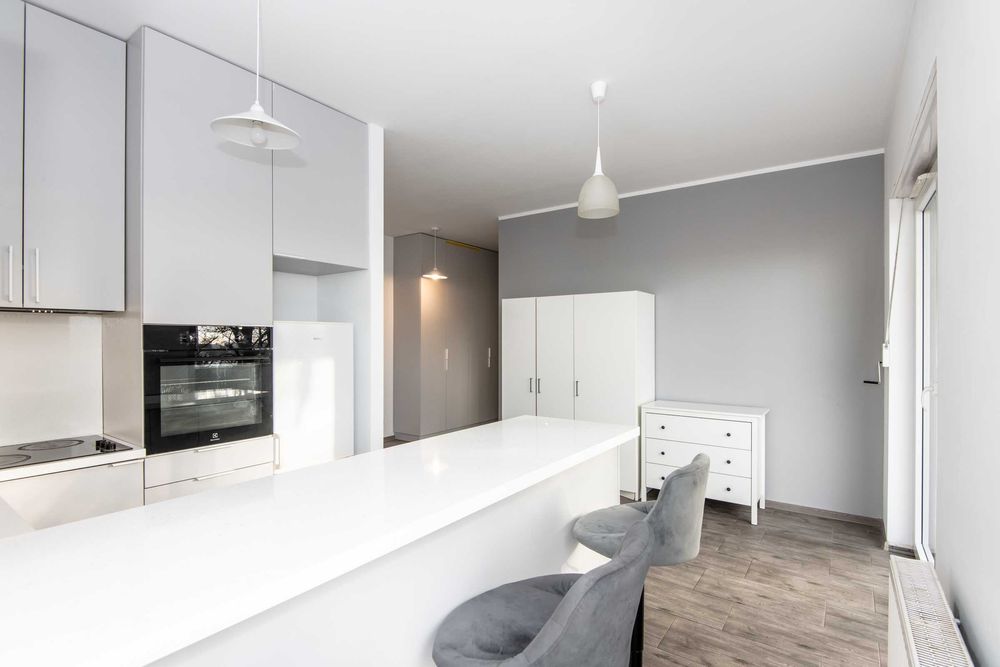 ul. Szkolna, 2 pokoje z balkonem oraz miejscem postojowym