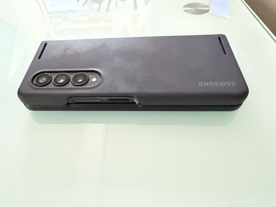 Samsung Galaxy Z Fold 4 – 256GB – Desbloqueado - Como Novo
